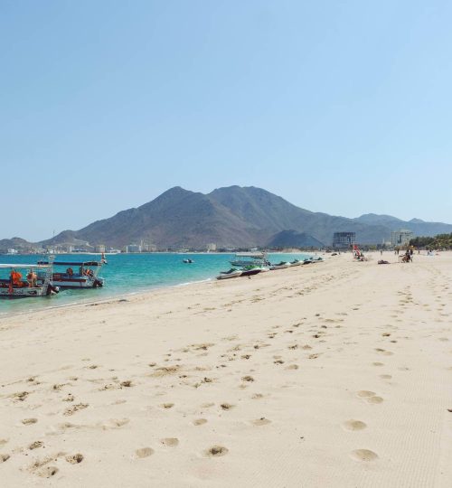 Khor-Fakkan-Beach2
